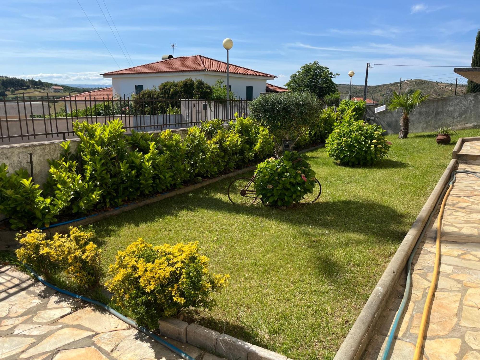 Alojamento, Chelas Rural Al Mirandela Exteriör bild